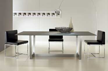 Pablo dining table