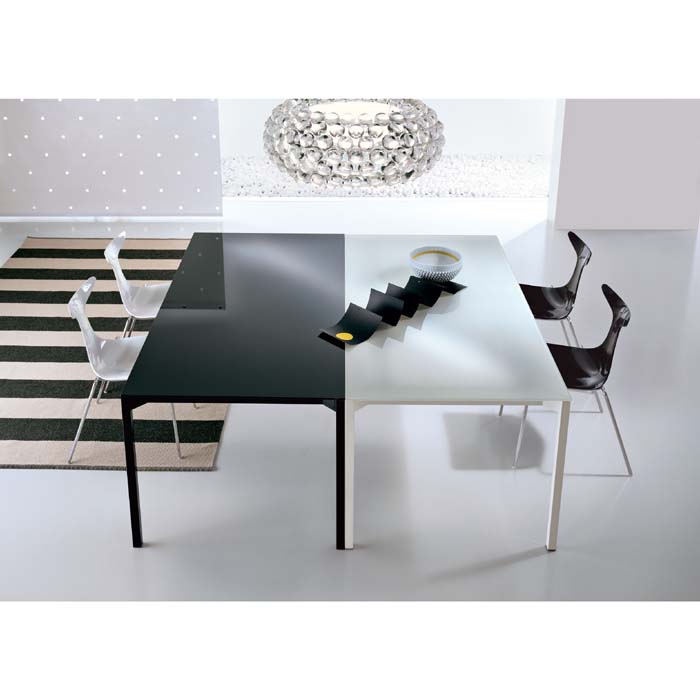 Prado extendable table shown in white & black glass